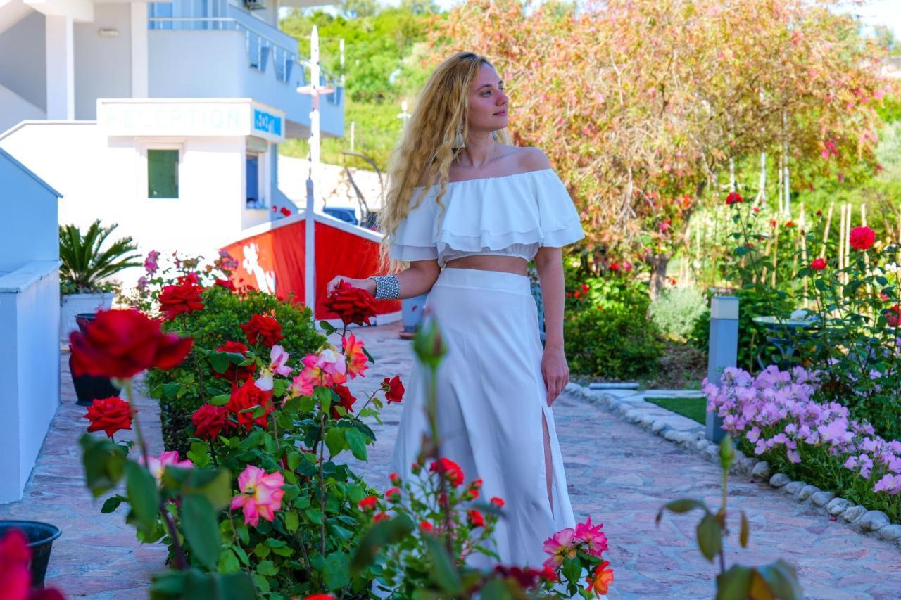 Hotel Two Mermaids Ксамил Екстериор снимка