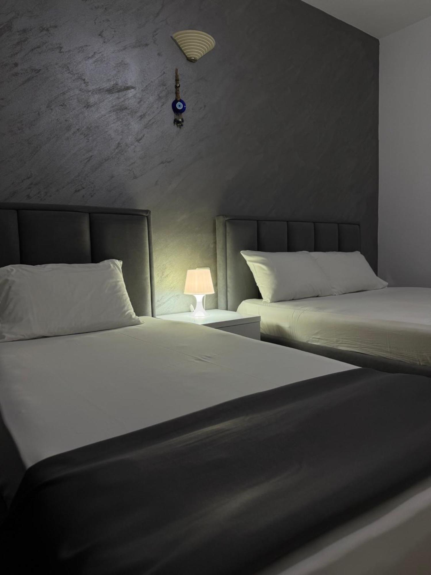 Hotel Two Mermaids Ксамил Екстериор снимка