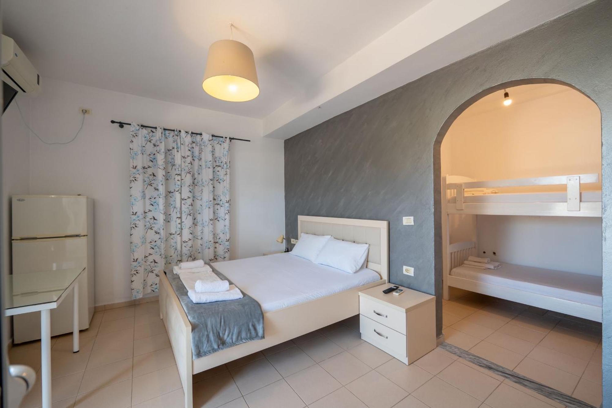 Hotel Two Mermaids Ксамил Екстериор снимка
