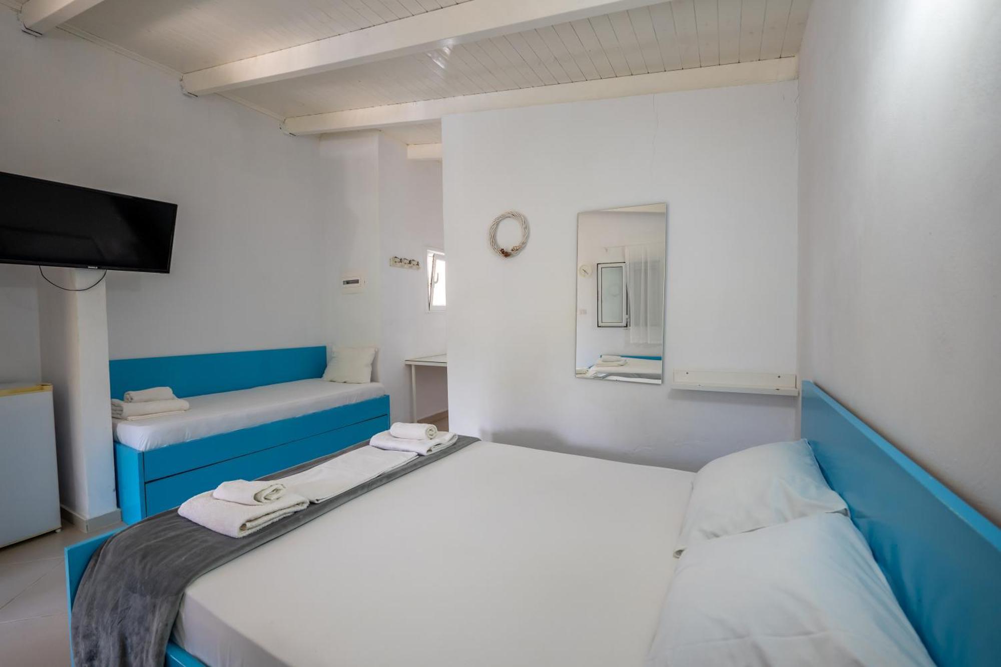 Hotel Two Mermaids Ксамил Екстериор снимка